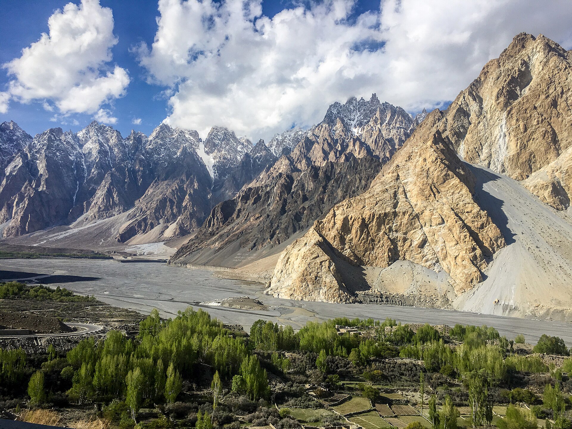 Paradise Trips & Tours — Luxury Pakistan Expeditions